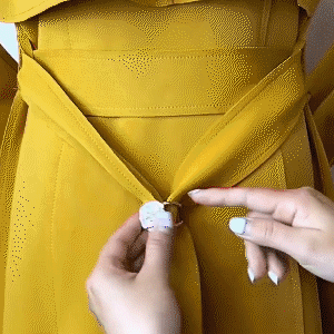 ✨ French Elegant Coat Scarf Buckle – Elegance at your fingertips!