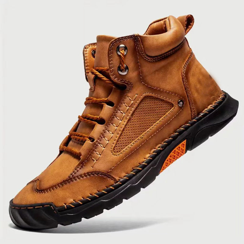 💥The Ultimate Versatile Footwear: Men‘s Hand-Stitched Boots with Supportive Flat Sole & Effortless Style