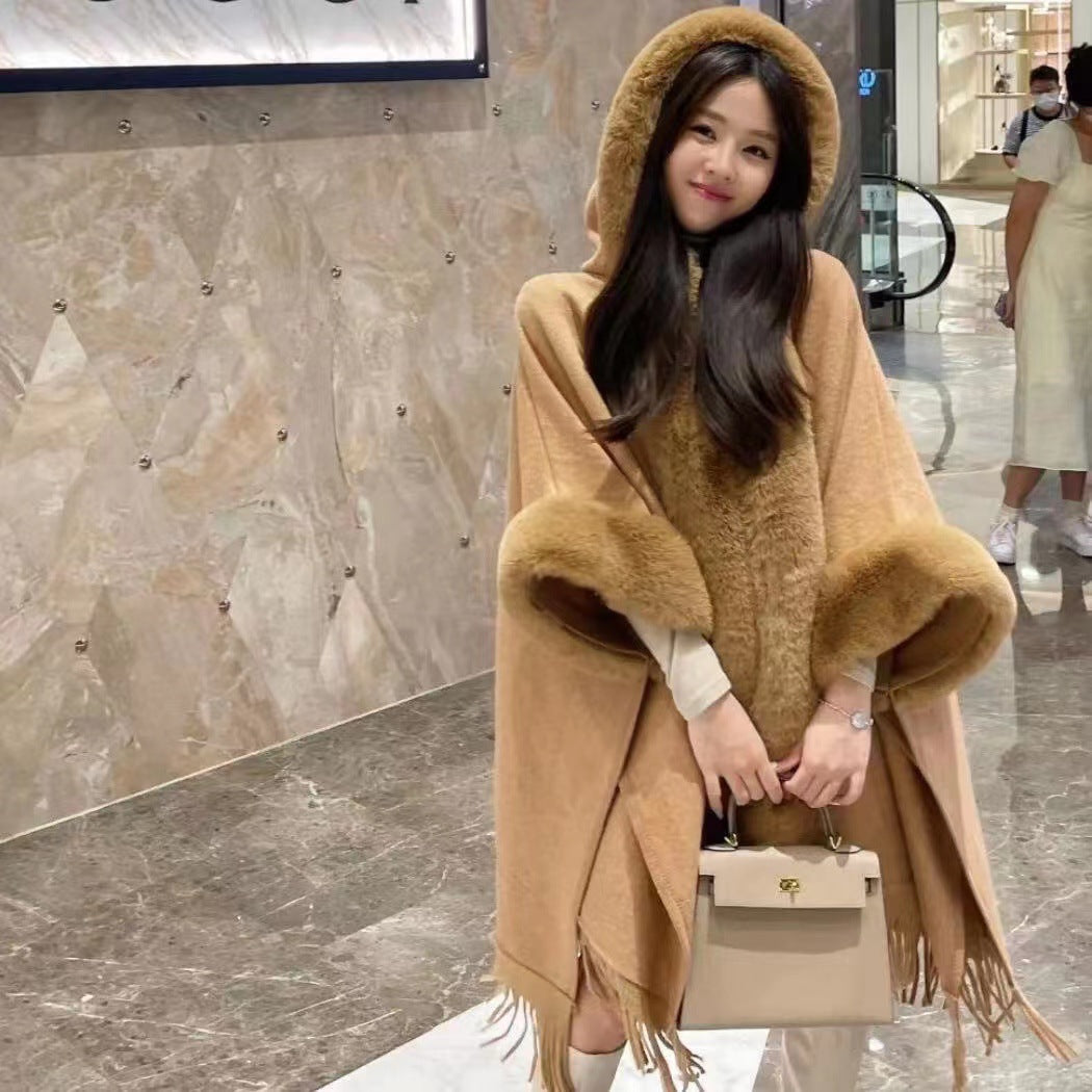 🎅Christmas Offer: 50% Off-Faux rabbit fur collar hooded cape