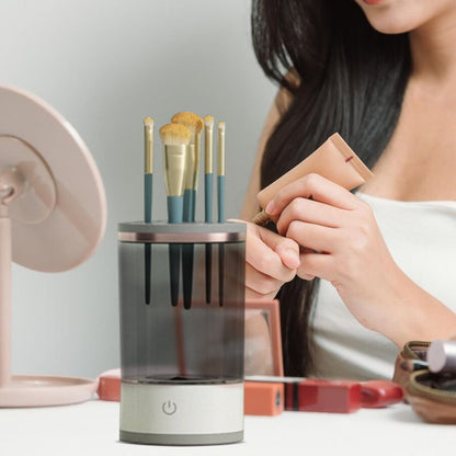 💖 50% OFF! ✨ AUTOMATIC MAKEUP BRUSH CLEANER - Deep Cleaning in 3 Minutes, Compact & Portable for Travel, USB Charging with Quiet Operation 🌸🚿