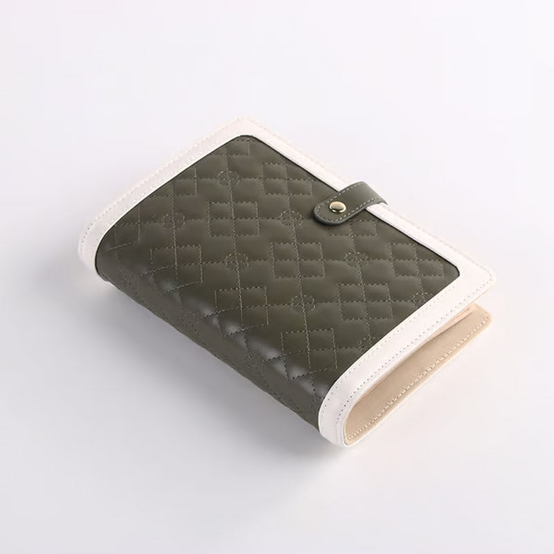🥳 A Goddess’s Portable Treasure Trove 🥳💞 Huge Hit! ⛽💨 Exquisite, lightweight, and luxurious diamond-patterned jewelry organizer! With separate compartments to keep your jewelry tangle-free, this little jewelry vault protects your pieces from dust 🛍️